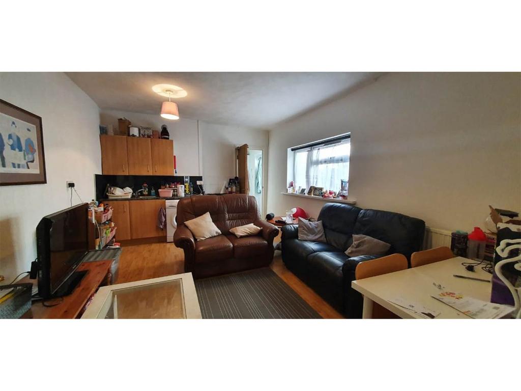 Living Room 4