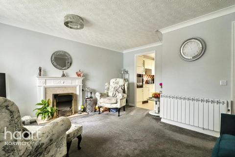 2 bedroom bungalow for sale, Wherry Reach, Acle