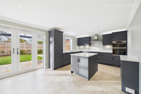 4 bedroom detached house for sale, Turnpike Close, St. Ives PE27