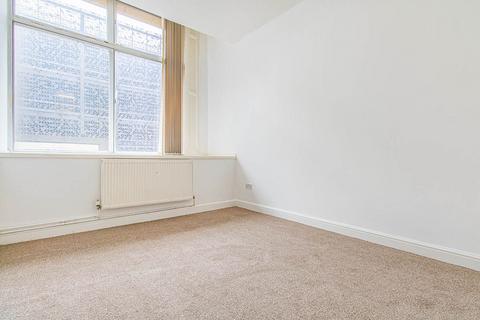 undefined, Sir Thomas Street, Merseyside L1