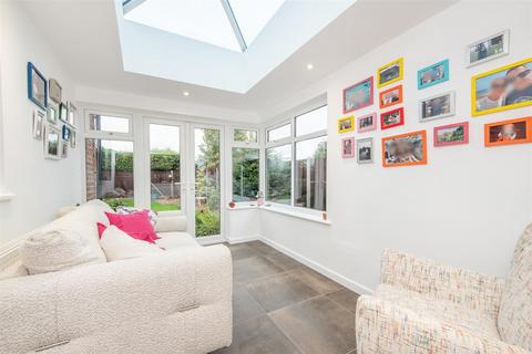 7 Lyndale Close, Leyland, PR25 3DT