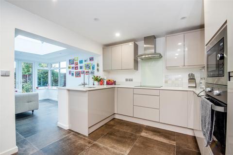 7 Lyndale Close, Leyland, PR25 3DT