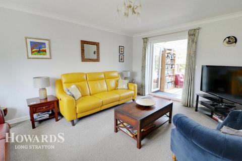 undefined, Oakfield Road, Long Stratton
