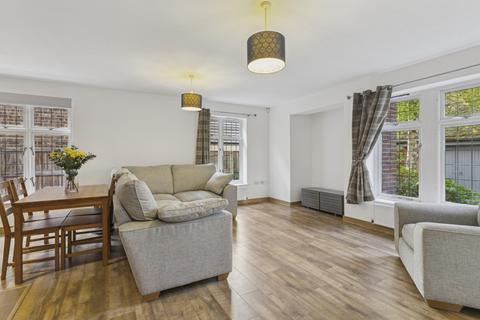 2 bedroom flat to rent, Old Mile House Court, St Albans, AL1