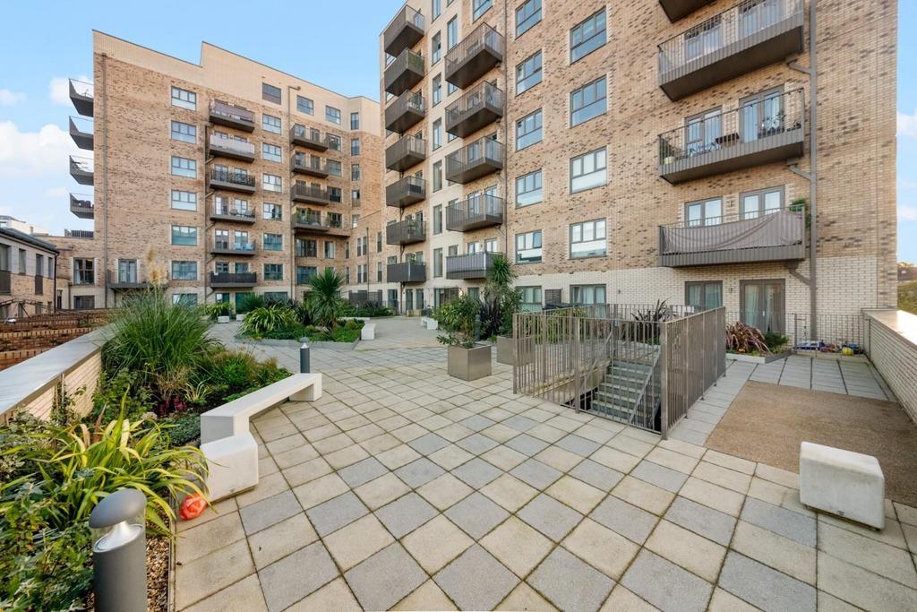 KEs6l G6 A40q34c Yx6 Gp4e A.jpg