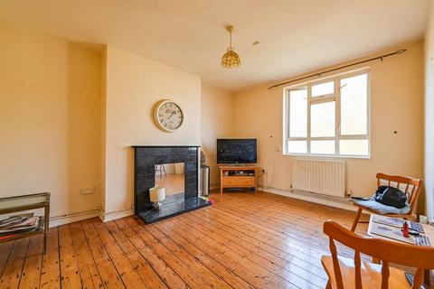 2 bedroom flat for sale, Antenor House, Old Bethnal Green Road, Bethnal Green, London, E2