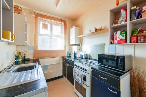 2 bedroom flat for sale, Antenor House, Old Bethnal Green Road, Bethnal Green, London, E2