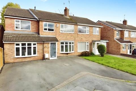 4 bedroom semi-detached house for sale, Bearsden Crescent, Leicestershire LE10