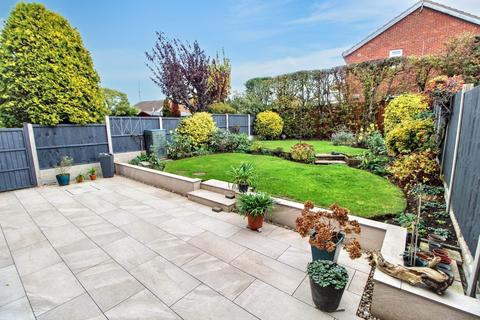 3 bedroom detached house for sale, Sanderson Close, Leicester LE8