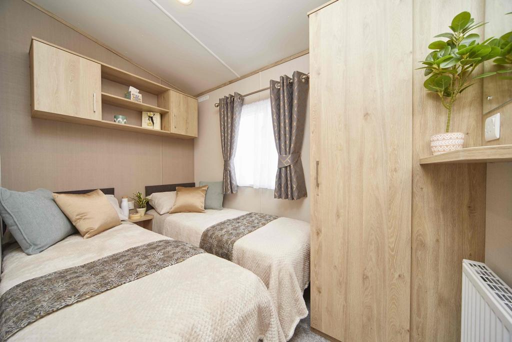 Primary Bedroom & En Suite