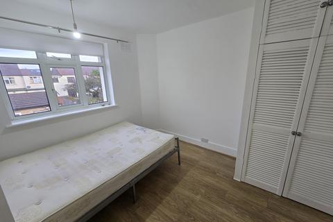 1 bedroom apartment to rent, Staines Road, Ilford IG1