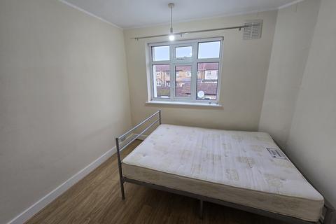 1 bedroom apartment to rent, Staines Road, Ilford IG1