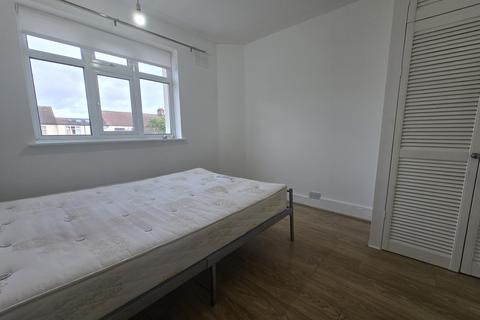 1 bedroom apartment to rent, Staines Road, Ilford IG1