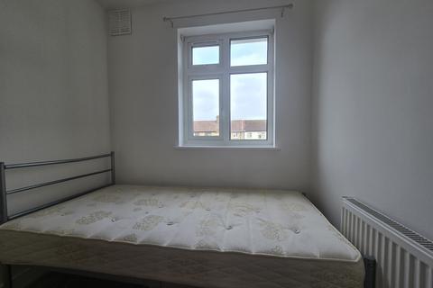 1 bedroom apartment to rent, Staines Road, Ilford IG1