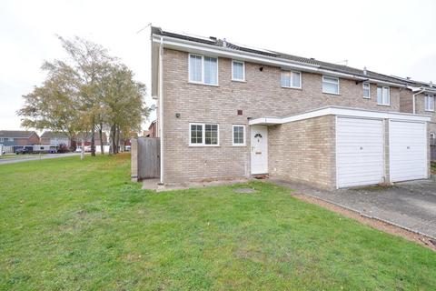3 bedroom semi-detached house to rent, Wren Close, Mildenhall, Bury St. Edmunds, Suffolk, IP28