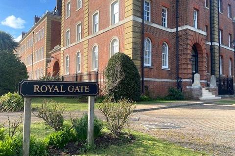 Royal Gate, Hampshire PO4