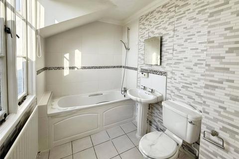 undefined, Royal Gate, Hampshire PO4
