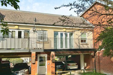 undefined, London Road, Langley SL3