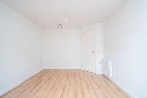 2 bedroom flat to rent, Orwell Terrace, Dalry, Edinburgh