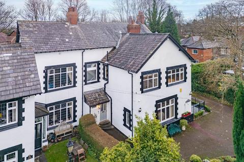 The Lodge, Worthington Drive, Broughton Park, M7 4HG