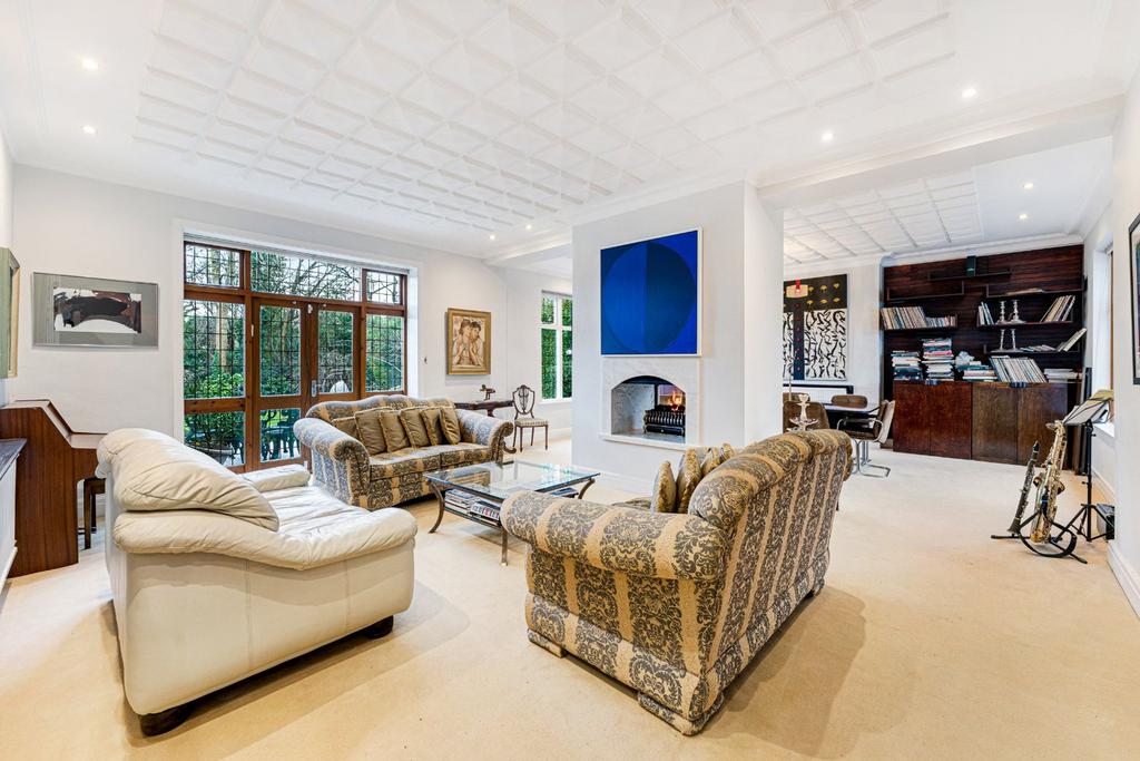 Lounge 1
