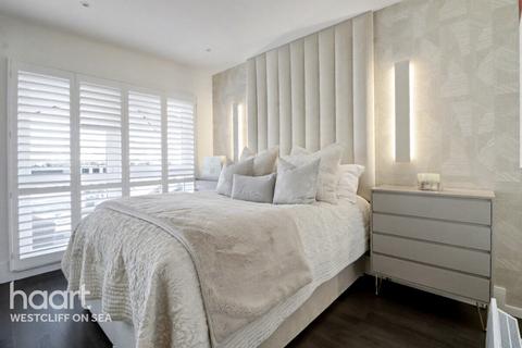2 bedroom retirement property for sale, Holland Road, Westcliff-On-Sea