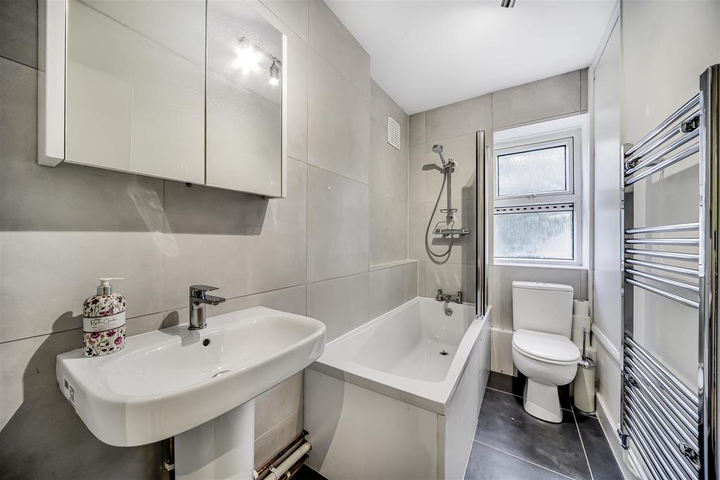 James Anderson Sheen Sales 104 Chertsey Court Clif