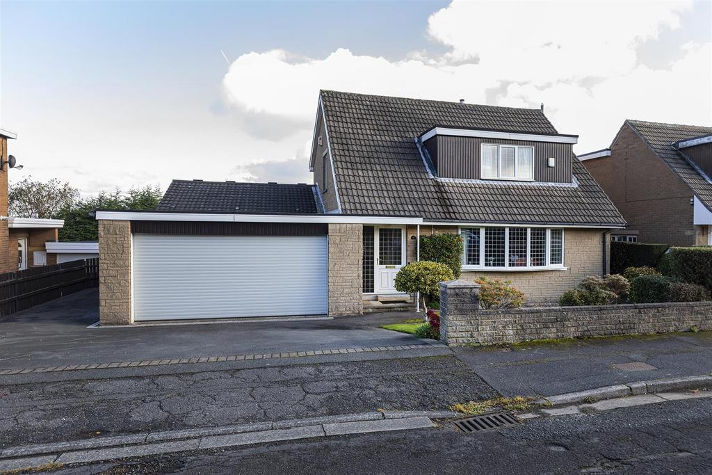 Bramleys Estate Agents - Gleneagles Way - Fixby (4