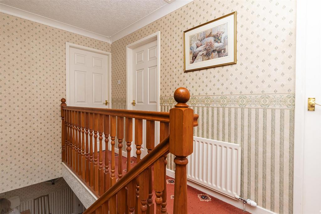 Bramleys Estate Agents - Gleneagles Way - Fixby (2