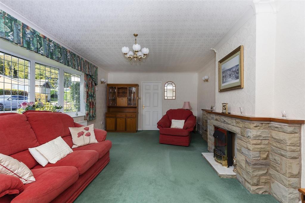 Bramleys Estate Agents - Gleneagles Way - Fixby (5