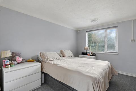 undefined, Gloucester Close, Rainham