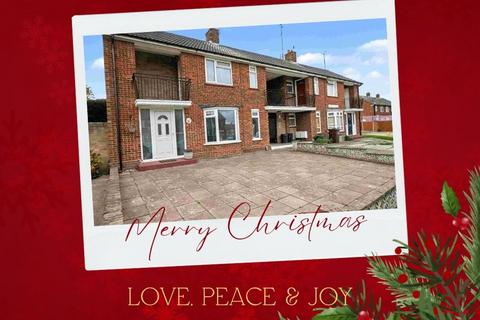undefined, Gloucester Close, Rainham