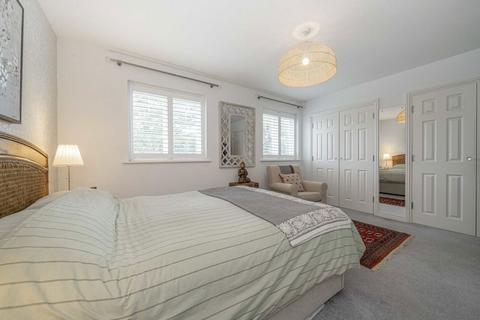 4 bedroom semi-detached house for sale, Heritage Close, Sunbury-On-Thames TW16