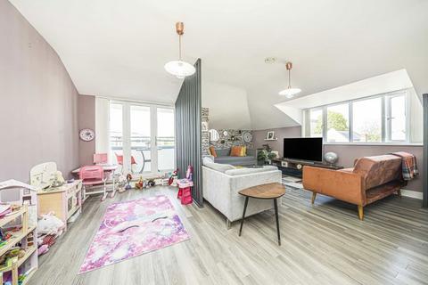 undefined, Dyas Road, Sunbury-On-Thames TW16