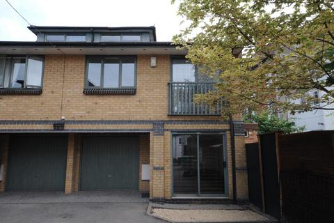 undefined, Wilson Place, Cave Street