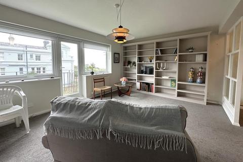 2 bedroom apartment for sale, Lord Warden Avenue, Walmer, CT14