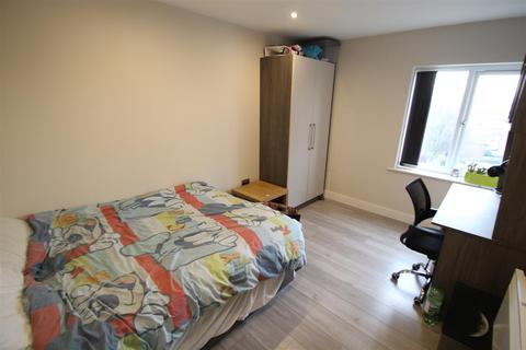 2 bedroom apartment to rent, Hartisca Residence, Hartwell Road, Hyde Park, Leeds, LS6 1R