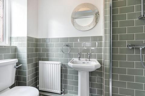 undefined, Hook Road, Surbiton KT6