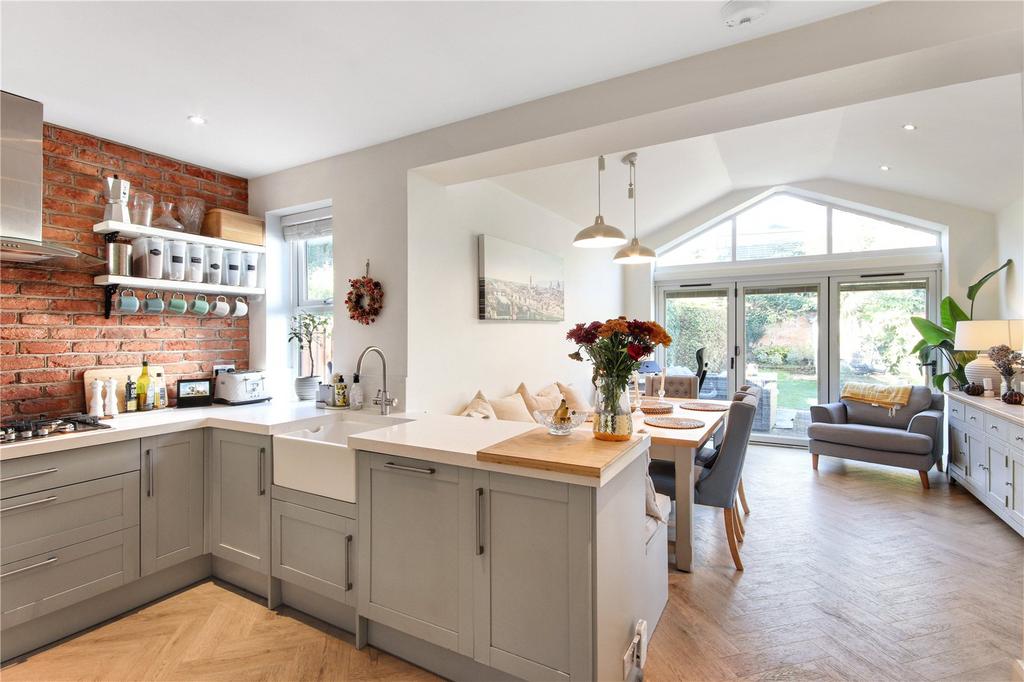 Kitchen/Dining Room