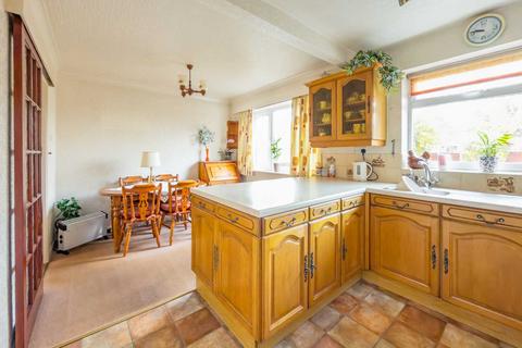 3 bedroom semi-detached house for sale, Castle Close, Birstall