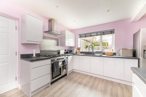 undefined, Southway, Eldwick, Bingley, West Yorkshire, BD16