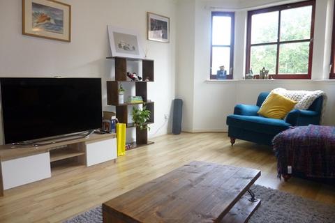 2 bedroom flat to rent, Malloch Street, Glasgow G20
