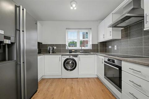 3 bedroom semi-detached house for sale, Foxglove Avenue, Thurnby, Leicester