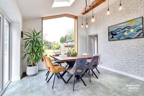 4 bedroom detached bungalow for sale, Mill Road, Walsall WS4