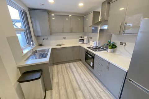 undefined, Ridley Road, L6 6DN,