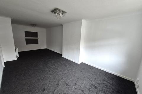 4 bedroom semi-detached house to rent, Dobson Avenue, Lytham St. Annes, Lancashire, FY8