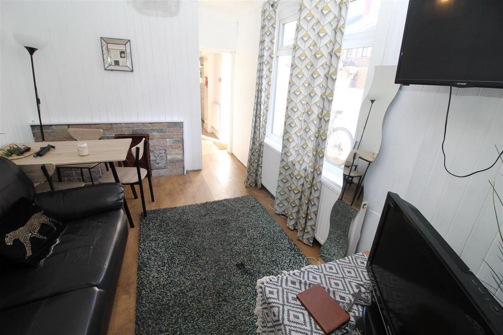 Plasnewydd Place, Cardiff CF24 - View 3