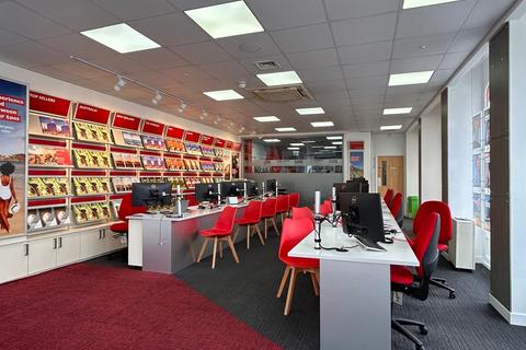 Retail property (high street) to rent, 55 Western Rd Brighton BN1 2EB