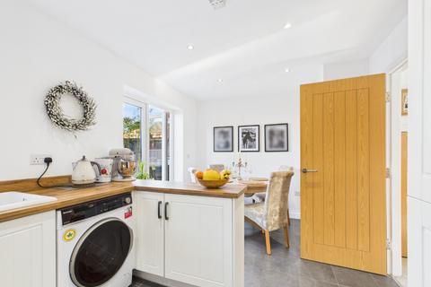 4 bedroom semi-detached house for sale, Snowden Close, Beverley,  HU17 0WG