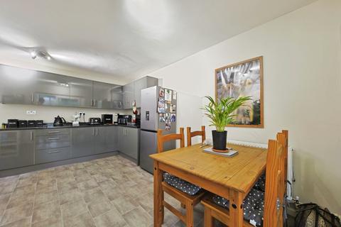 2 bedroom semi-detached house for sale, Maltkiln Road, Barton-Upon-Humber, Lincolnshire, DN18 5JW